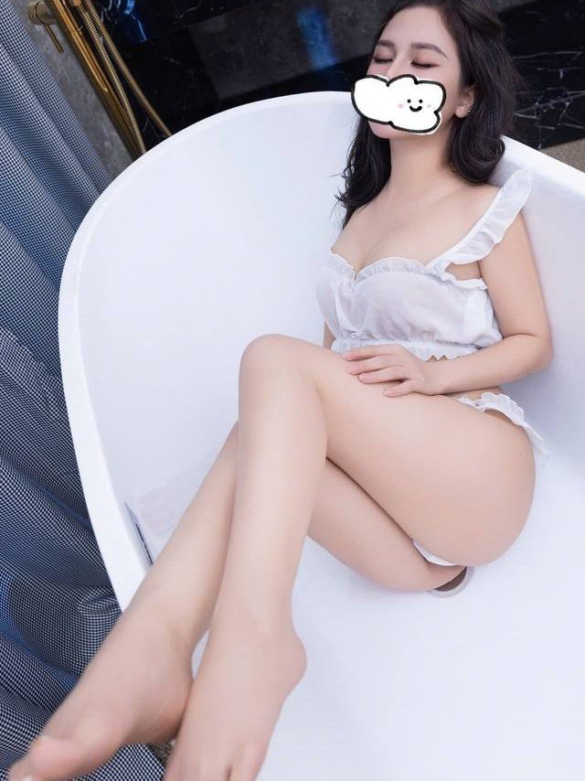 Ngọc Anh hình mẫu của vẻ đẹp tinh khôi